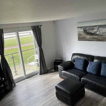 Beach Front Ground Floor Apartment Llanelli Exterior foto