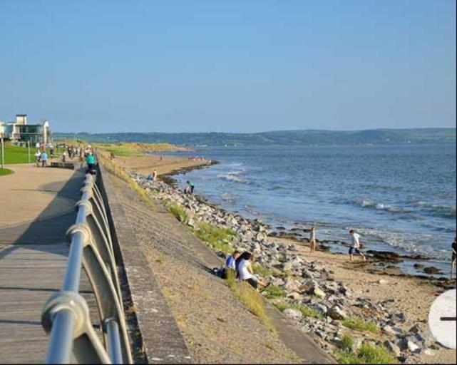 Beach Front Ground Floor Apartment Llanelli Exterior foto